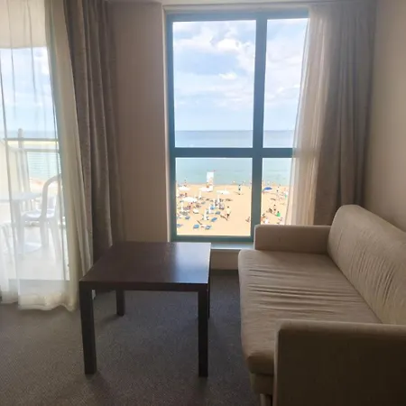 Berlin Golden Azure Vista Апартамент *